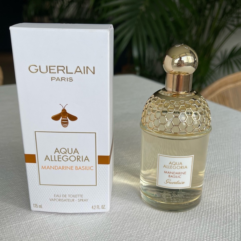 AQUA ALLEGORIA MANDARINE BASILIC
An energising and refined joyfulness